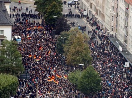 В Хемнице прошли демонстрации сторонников и противников миграции