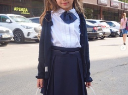 Самая красивая девочка в мире пошла в первый класс: фото малышки