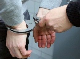 На автовокзале в Новой Каховке 29-летний парень стал жертвой грабителя