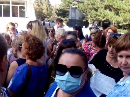 Экологическая катастрофа в оккупированном Армянске: завод «Титан» временно прекращает работу