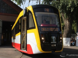 «Одиссей» на колесах: в Одессе появился трамвай с собственным дизайном