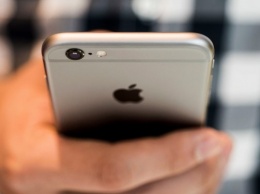 В новых iPhone люди ждут улучшения автономности и отказа от «челки»