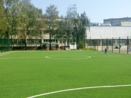 Завершается реконструкция 28 школьных футбольных полей