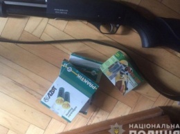 Полиция Киева задержала пенсионерку, ранившую девушку из винтовки