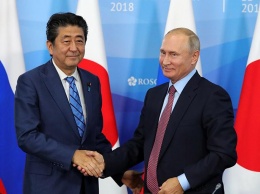 Путин предложил заключить мирный договор с Японией до конца 2018 года