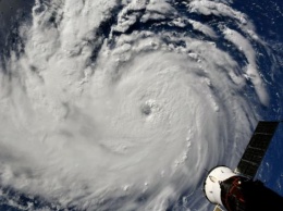 NASA показало снимок урагана "Флоренс" из космоса