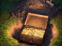 В России из отдела полиции украли клад с золотыми монетами. Вместо золота похитители оставили три гаечных ключа и степлер