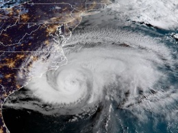 Мощнейший ураган достиг берегов США. Фото и видео последствий "Флоренса"