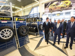 Президент Татарстана посетил Торговый дом «Кама-Казахстан»