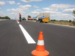 На Луганщине продолжается ремонт дорог