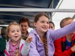 Родные участников АТО с Днепропетровщины отправились на прогулку на теплоходе (ФОТОРЕПОРТАЖ)