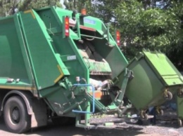 Уборкой мусора возле березановской школы в Днепре пообещали заняться сразу по закрытию сессии горсовета