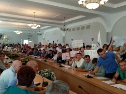 Реформирование Укрпочты: в Чернигове диалог с чиновниками перерос в митинг