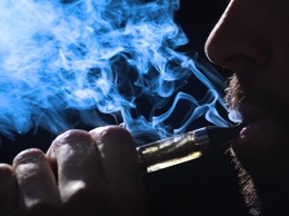 Хватит впаривать: ученые доказали вред электронных сигарет