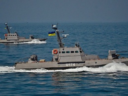 Киев направил навстречу кораблям в Азове два артиллерийских катера - СМИ