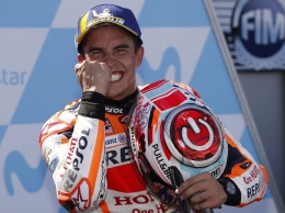 MotoGP: С кнопкой на голове - Почему Марк Маркес и не думал извиняться перед Лоренцо в Арагоне