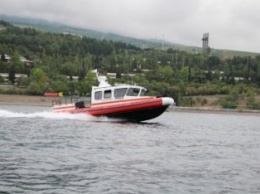 В Крыму за сутки спасли девять человек с двух катеров