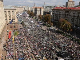 Более 100 тысяч собрались в Киеве на День благодарения