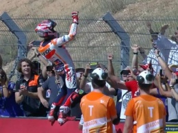 MotoGP: Валентино Росси пожелал успеха Лоренцо в в совместной жизни с Маркесом в Repsol Honda