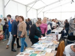60 издательств и авторы из разных уголков мира: В Днепре стартовал первый Международный книжный фестиваль Book Space