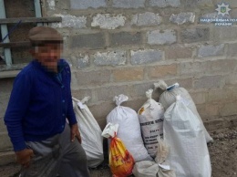 На Луганщине у 84-летнего мужчины изъяли 14 кг наркотиков