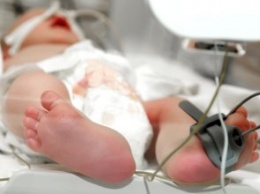 В Днепр доставили двух месячных близнецов с диагнозом «отравление нитратами»