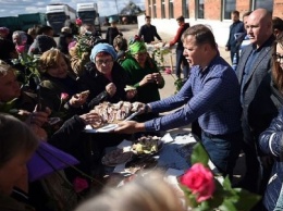 Обнаженный Шкиряк, грибочки Парубия и День рождения Порошенко: как политики провели последнюю неделю сентября
