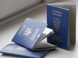Двойное гражданство: как регулируется и как могут наказать украинцев с двумя паспортами