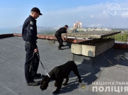 Две школьницы спрыгнули с крыши многоэтажки в Мариуполе