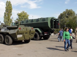 В Измаиле продемонстрировали украинскую военную технику