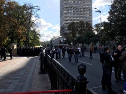 В Киеве силовики заблокировали правительственный квартал