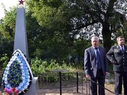 На Полтавщине установили новый памятник воинам Второй мировой