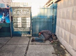 В Киеве люди ходили в общественный туалет мимо трупа