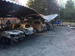 В Одессе одновременно сгорели пять машин