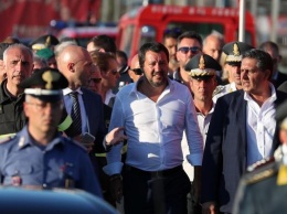 Итальянский вице-премьер закрывает аэропорты для приема беженцев