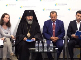 Главный крымский филаретовец папаша Климент корчит из себя Иова на гноище