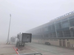 Аэропорт в тумане: как плохая видимость осложнила работу крупнейших воздушных ворот запада Украины