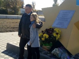 В Чернобаевке открыли отреставрированный памятник реактивному истребителю