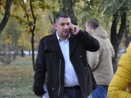 Депутат Киевсовета выстрелил себе в живот из наградного оружия