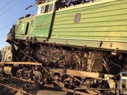 Столкновение локомотивов в Кривом Роге: число жертв выросло до четырех