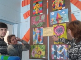 Гостей и жителей Новой Каховки приглашают на художественную выставку детских работ