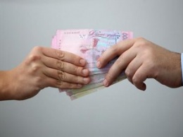 В Днепропетровской области за требование взятки полицейский заплатит штраф 17 тыс. грн