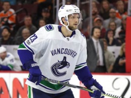 НХЛ: Эдлер выбыл минимум на месяц из-за травмы