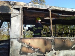 В Запорожье горел автобус, полный пассажиров