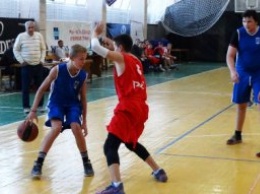 Баскетболисты из Керчи приняли участие в юношеском первенстве Крыма