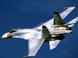 ВМС США опубликовали видео опасных маневров российского Су-27 при перехвате EP-3 Aries