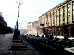Центр Киева затянуло дымом, готовится восстание