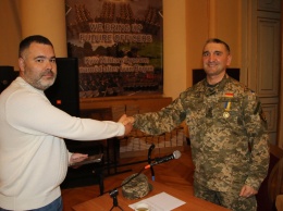 МИП: Книгу про оборону Луганского аэропорта презентовали в лицее имени Богуна
