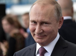 Путину получил «интимный» подарок от мужчины: оба довольны