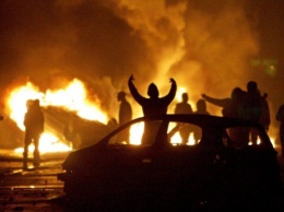 Главное за ночь: волна бунтов в Украине и загадочная трагедия в Киеве
